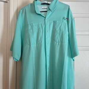 Columbia Aqua Button-Up Shirt